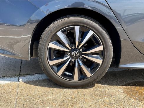 Used 2022 Honda Civic EX image 8