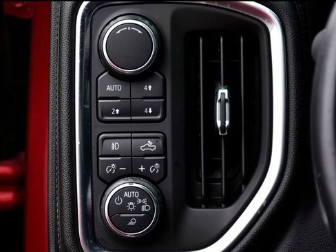 Used 2019 Chevrolet Silverado 1500 High Country AWD/4WD image 31