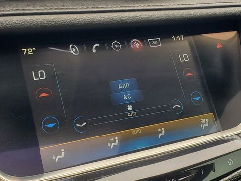 Used 2017 Cadillac XT5 Luxury w/ Driver Awareness Package FWD image 19