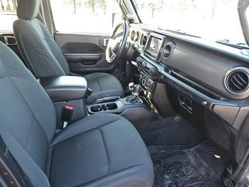 Used 2021 Jeep Wrangler Unlimited Willys image 10