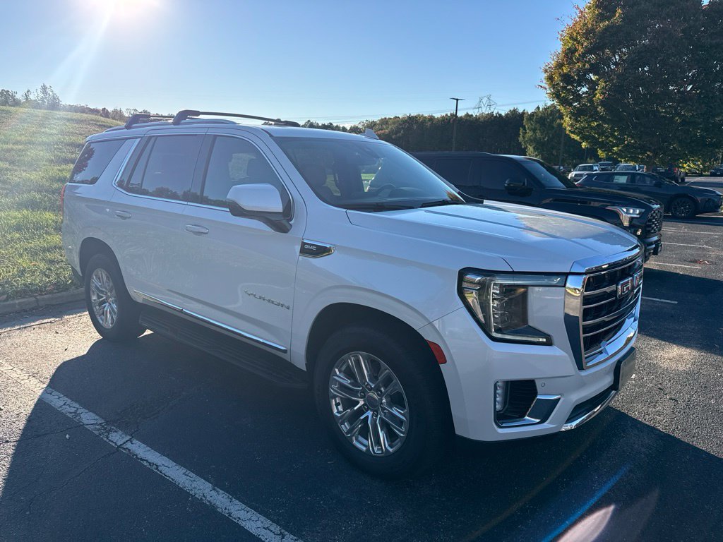 Used 2022 GMC Yukon SLT w/ SLT Premium Package AWD/4WD image 1