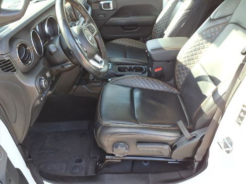 Used 2023 Jeep Wrangler Unlimited Sahara image 11