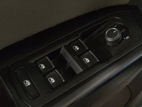 Used 2021 Volkswagen Atlas S FWD image 27