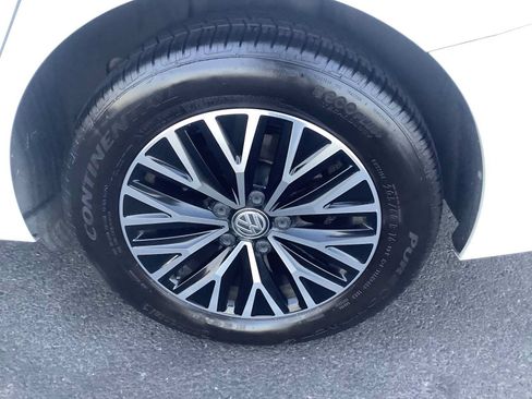 Used 2019 Volkswagen Jetta SE FWD image 7