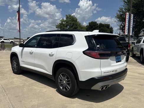 Certified 2025 GMC Acadia Elevation AWD/4WD image 36