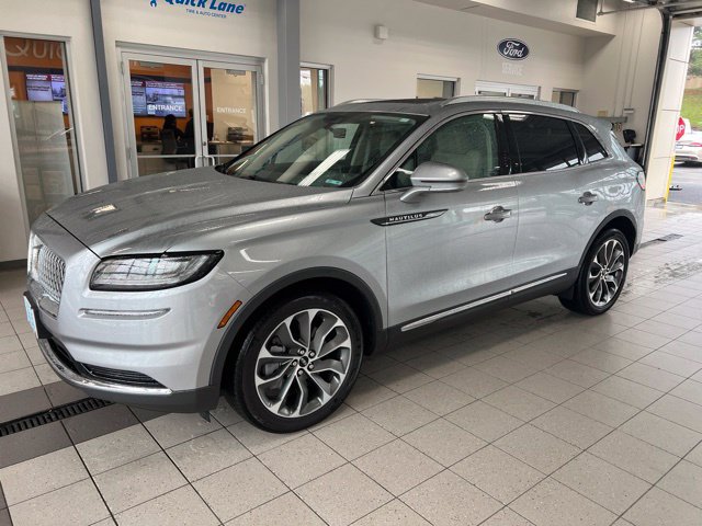 Used 2023 Lincoln Nautilus Reserve AWD/4WD image 1