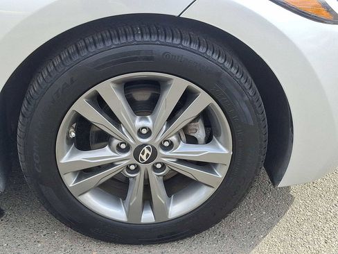 Used 2017 Hyundai Elantra Value Edition w/ Cargo Package image 27