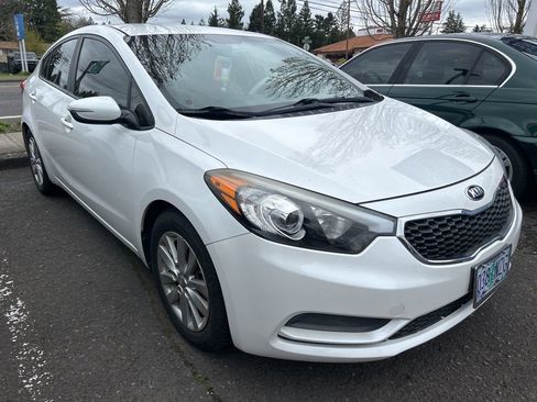 Used 2016 Kia Forte LX w/ LX Popular Plus Package image 1