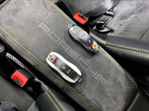 Used 2019 Porsche 911 GT3 RS image 37