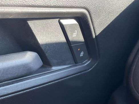 Used 2025 Chevrolet Colorado W/T RWD image 25