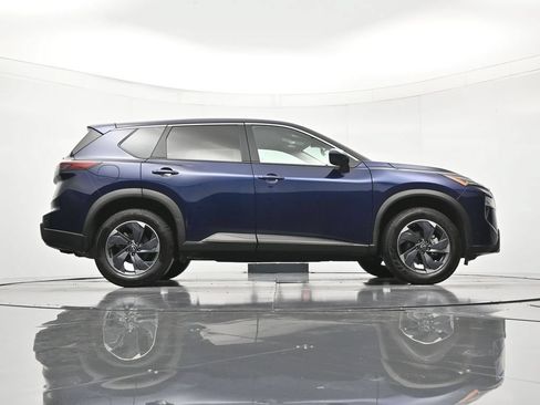 Used 2026 Nissan Rogue SV FWD image 39