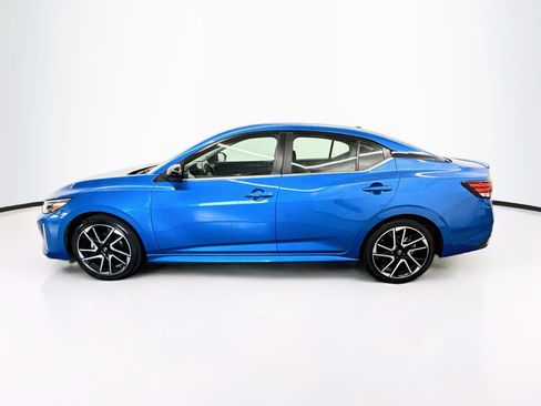 Used 2025 Nissan Sentra SR FWD image 4