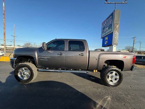 Used 2011 Chevrolet Silverado 2500 LTZ w/ LTZ Plus Package image 6