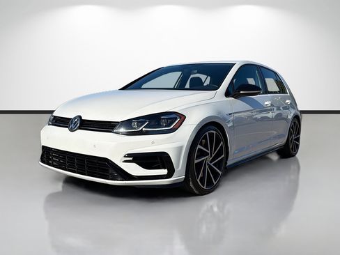 Used 2018 Volkswagen Golf R 4-Door image 7