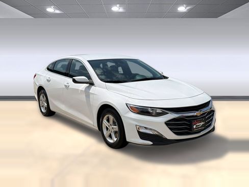 Used 2024 Chevrolet Malibu LT FWD image 7