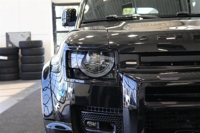 Used 2023 Land Rover Defender 110 S AWD/4WD image 68
