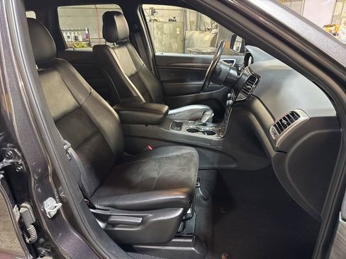 Certified 2020 Jeep Grand Cherokee Altitude image 11