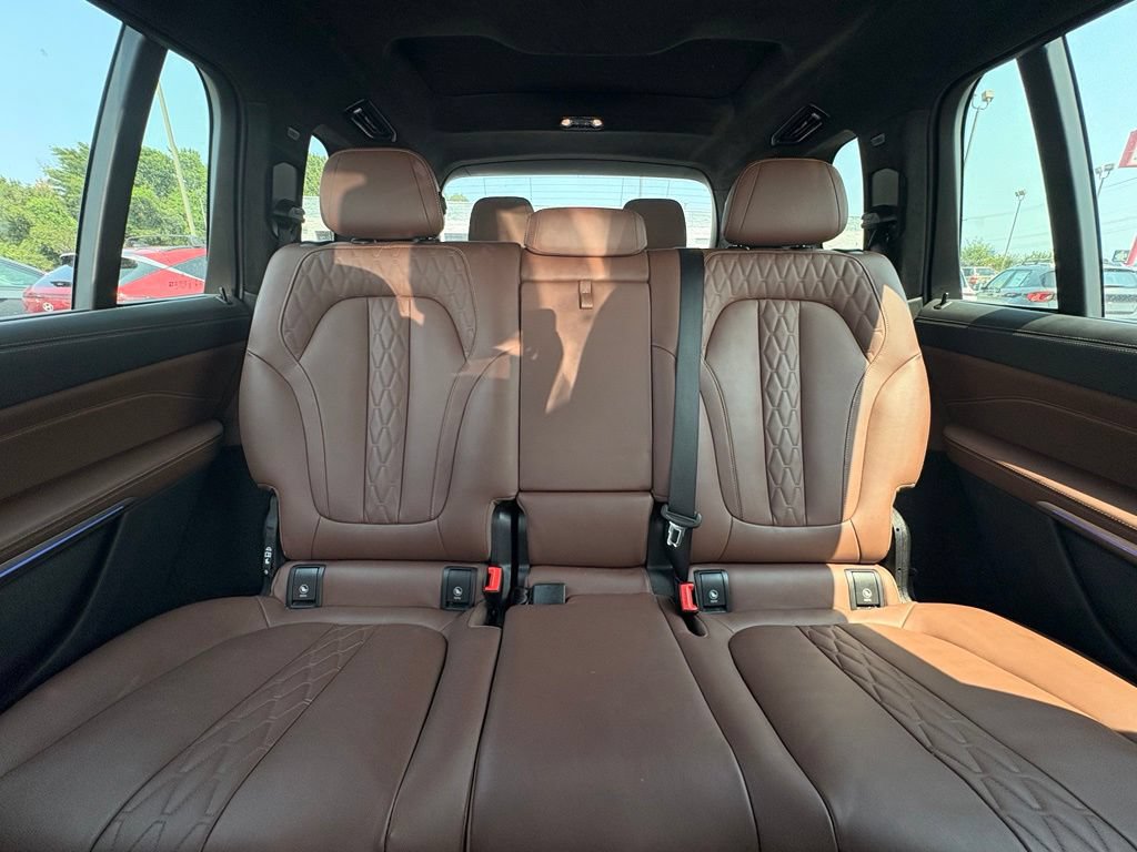 Used 2024 BMW X7 M60i AWD/4WD image 32