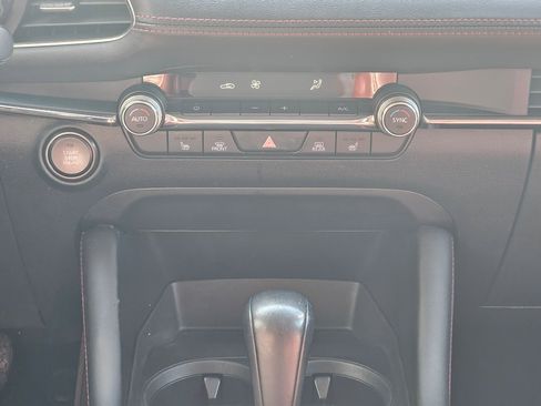 Used 2023 MAZDA MAZDA3 s image 13