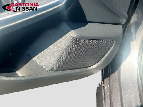 Used 2022 Nissan Sentra SR w/ Trunk Package image 23