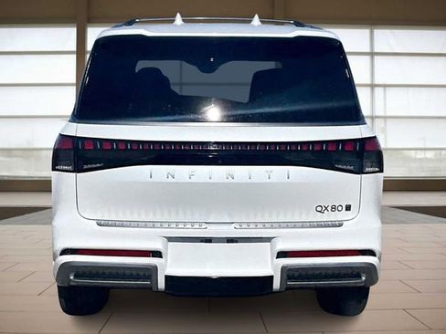 Used 2025 INFINITI QX80 Luxe w/ Exterior Package image 4