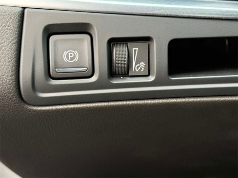 Used 2023 Cadillac XT6 Sport image 30