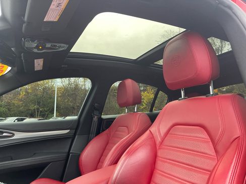 Used 2023 Alfa Romeo Stelvio Veloce image 19