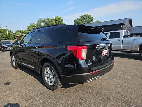 Used 2020 Ford Explorer XLT w/ Equipment Group 202A AWD/4WD image 5