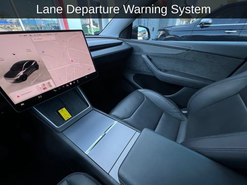 Used 2026 Tesla Model Y AWD image 6