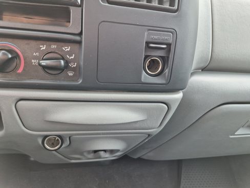 Used 2004 Ford F250 XL AWD/4WD image 18
