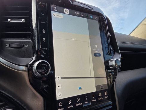 Used 2022 RAM 1500 Laramie image 16