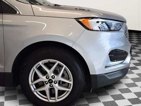 Used 2024 Ford Edge SEL AWD/4WD image 13