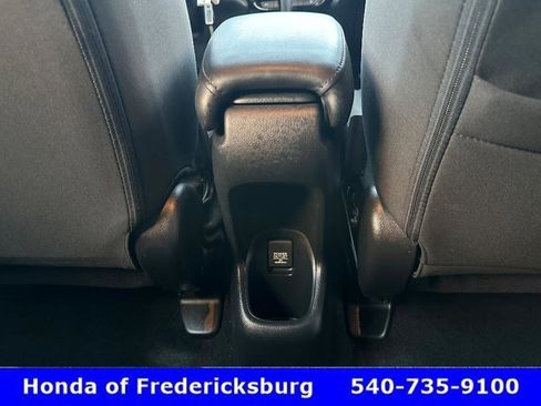 Certified 2018 Honda HR-V LX image 41