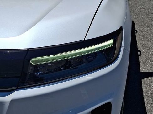 Used 2025 Honda Prologue Elite image 11