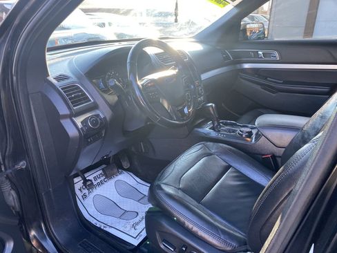 Used 2016 Ford Explorer XLT w/ Equipment Group 202A image 14