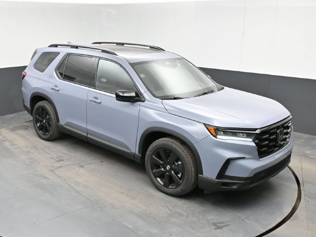 Used 2025 Honda Pilot Black Edition image 13