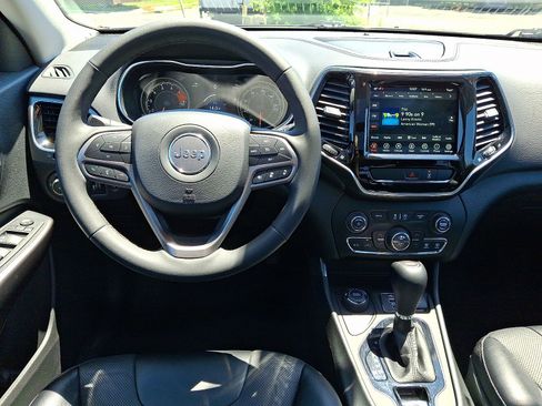 Used 2022 Jeep Cherokee Limited AWD/4WD image 10