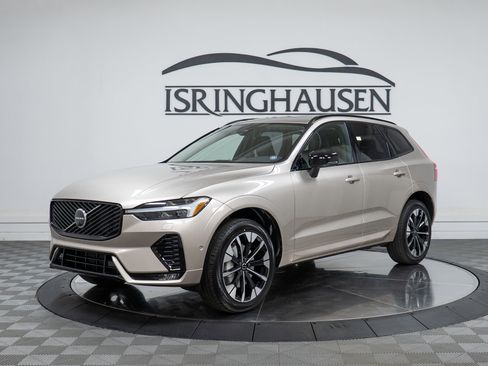 New 2026 Volvo XC60 B5 Plus w/ Climate Package image 3