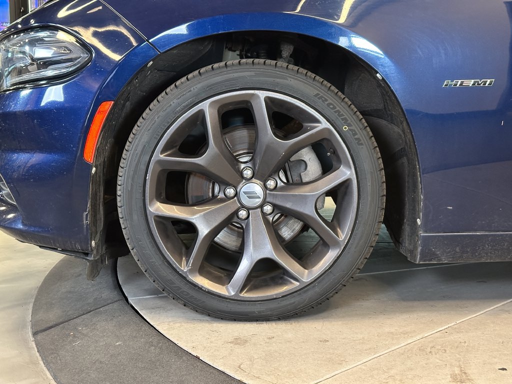 Used 2017 Dodge Charger R/T w/ Plus Group RWD image 26