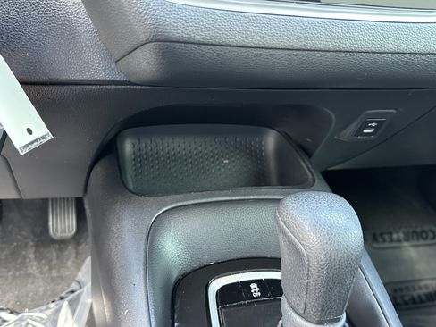 Used 2025 Toyota Corolla LE FWD image 23