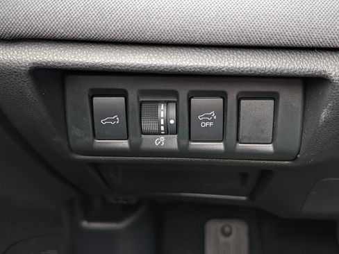 Used 2025 Subaru Outback Premium AWD/4WD image 26