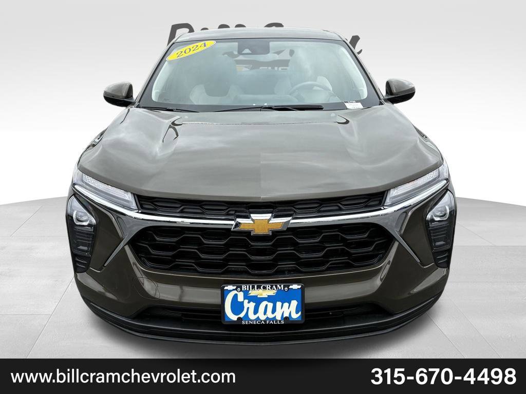 Used 2024 Chevrolet Trax LS w/ LS Convenience Package FWD image 35