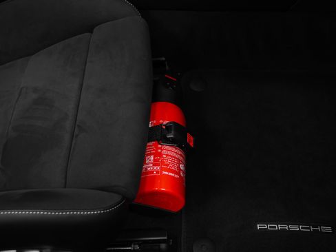Certified 2025 Porsche 718 Boxster Spyder RS RWD image 28