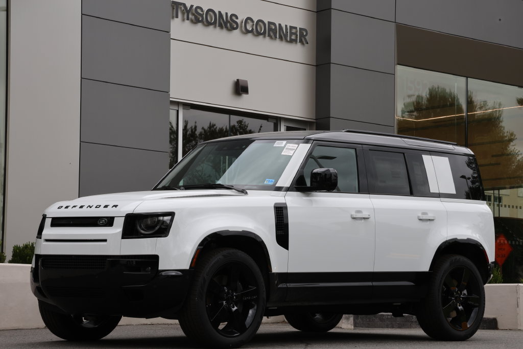 New 2026 Land Rover Defender 110 X-Dynamic SE AWD/4WD image 1
