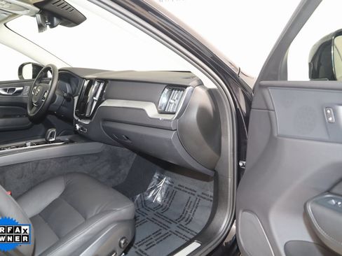 Used 2025 Volvo XC60 B5 Plus image 43