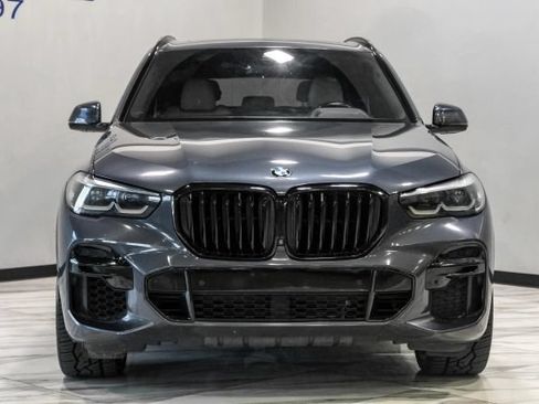 Used 2022 BMW X5 xDrive40i w/ M Sport Package AWD/4WD image 10