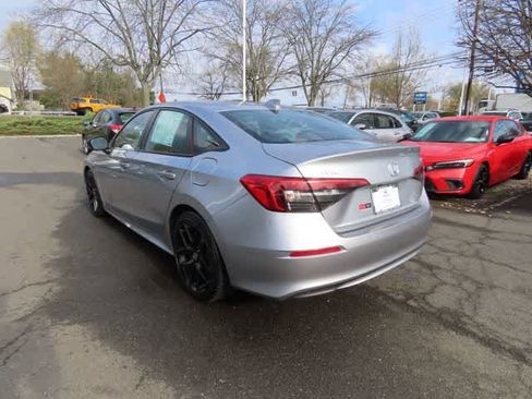 Used 2023 Honda Civic Sport image 4