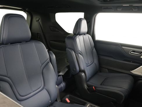 Used 2026 INFINITI QX80 4WD w/ Sport Exterior Package image 42