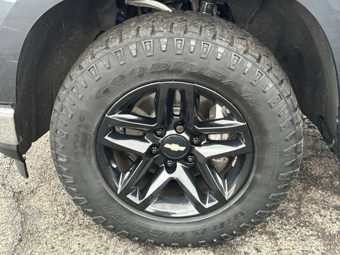 Used 2019 Chevrolet Silverado 1500 LT w/ All-Star Edition image 9