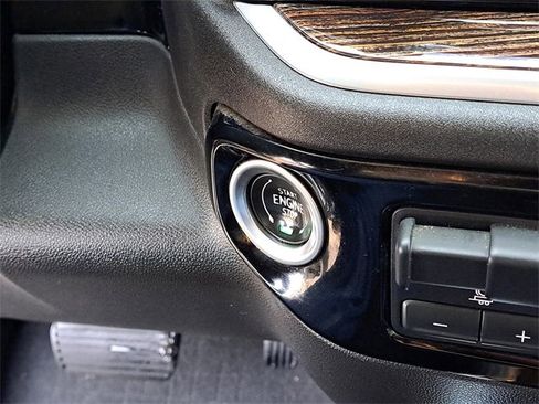 Used 2023 GMC Sierra 1500 Elevation image 17